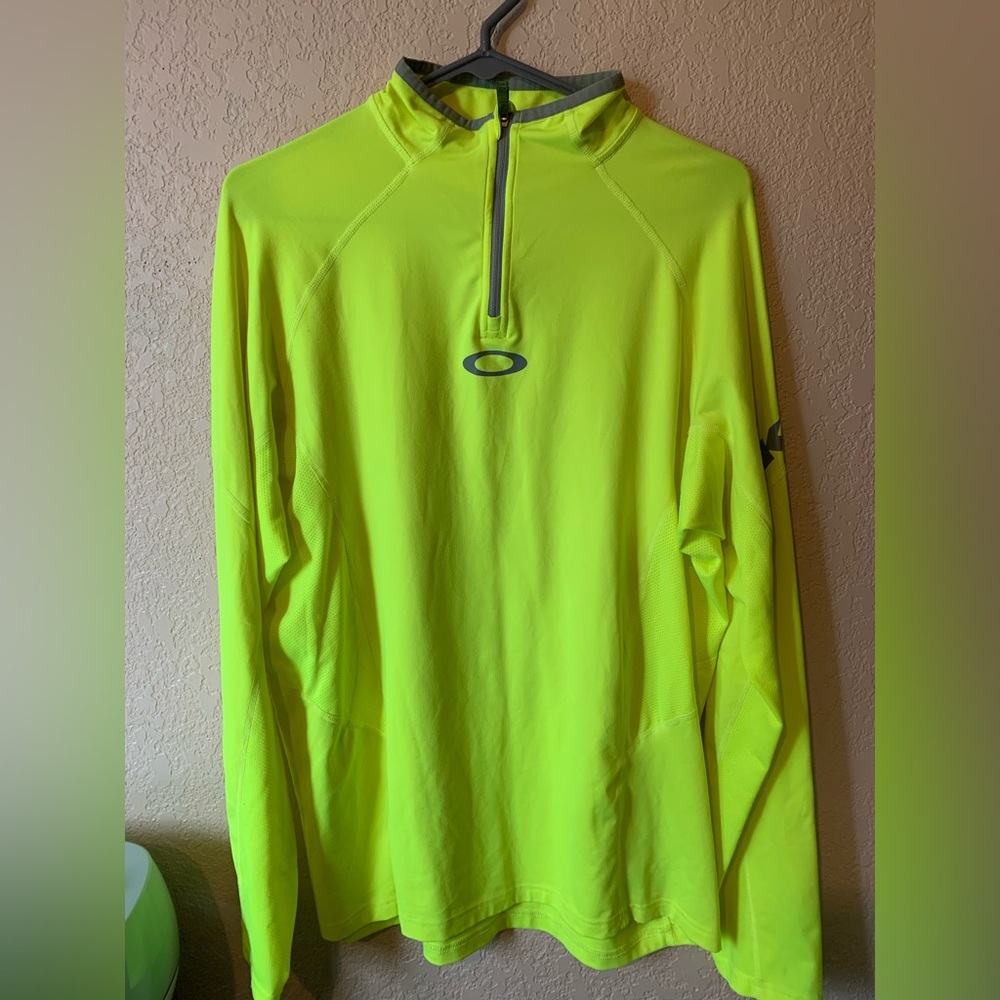 Men’s Oakley fluorescent performance quarter zip